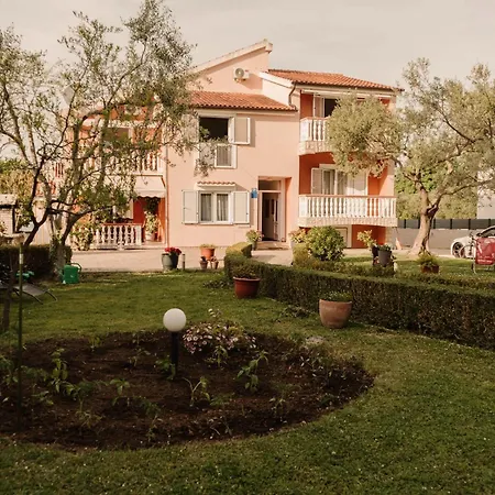 Appartement With Parking Space Sukosan, Zadar - 23919 *